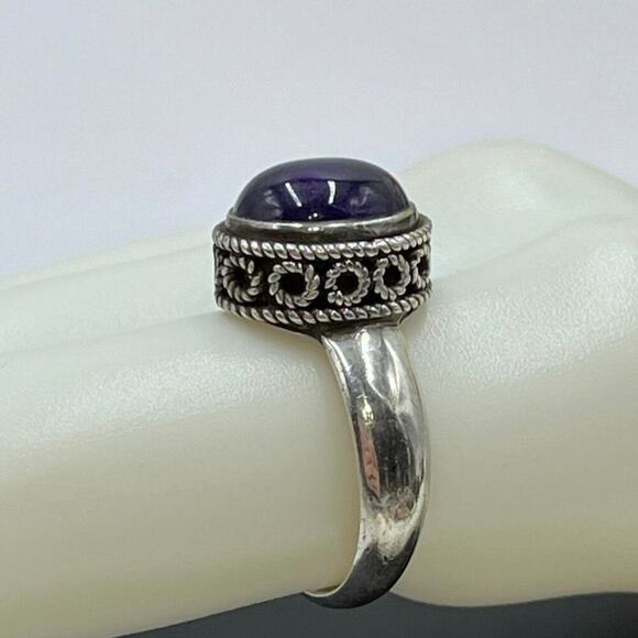 Vintage Sterling Silver Oval Purple Amethyst Cabochon Bezel Set Ring Sz 7.5 - Picture 9 of 10